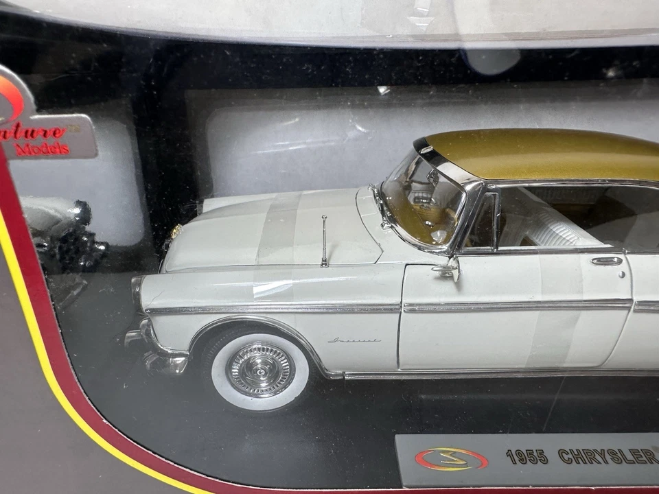 Signature Models 1955 Chrysler Imperial White 1/18 Diecast NEW NIB - Image 4 of 4