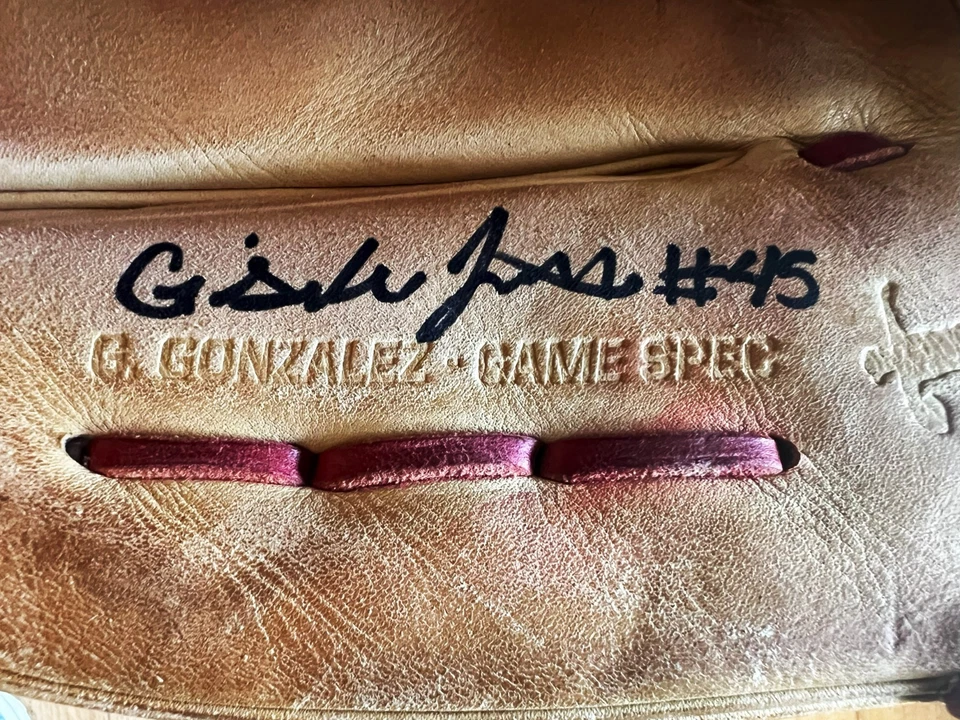 SIGNED Giselle Juarez A2000 Gio Gonzalez GG47 Fastpitch Pitcher's Glove - Image 4 of 4