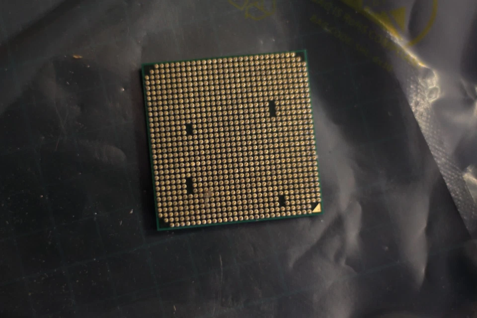 AMD Athlon II X2 250 Socket AM2+ / AM3 Dual Core CPU  Processor ADX2500CK23GM - Image 2 of 2