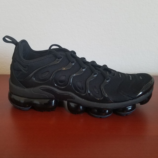 Size 9.5 - Nike Air VaporMax Plus 