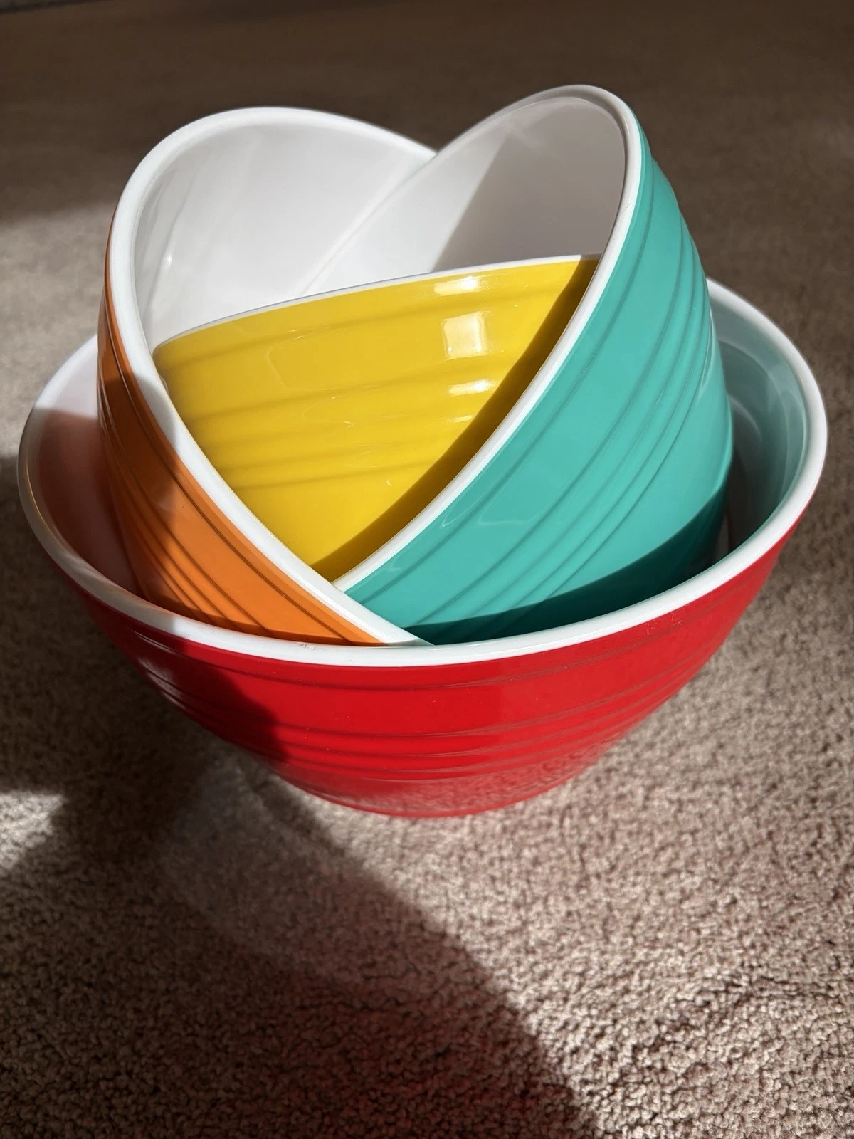 Lot of 4 - 100% Melamine Mixing Bowls Set ,3 Lids Colorful Nesting Bowls Beehive
Opens in a new wind