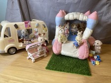 Sylvanian Families Bouncy Castle Diorama with Figures (Custom)
