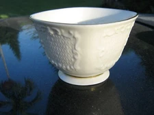 LENOX MADE IN USA WHITE/CREAM CANDY / NUT  BOWL  WITH  GOLD EDGE  4.5" DIAMETER
