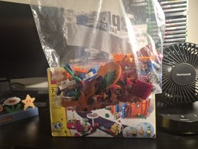 LEGO SpongeBob Krusty Krab (New) 3833 & Good Neighbors 3834 Sets (All Peices)