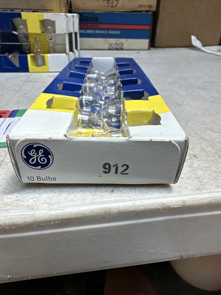 GE 40504 - 912 Miniature Automotive Light Bulb - Image 2 of 3
