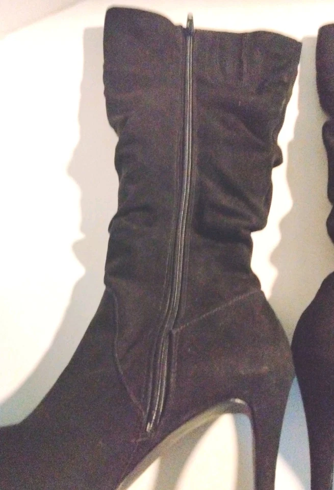 FERGALICIOUS BY FERGIE Nori Black Calf High Side Zip Boots Womans Sz 8 1/2M - Image 3 of 4