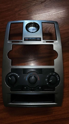 05-07 Chrysler 300 Center Trim Bezel Console HVAC Climate Control AC Clock