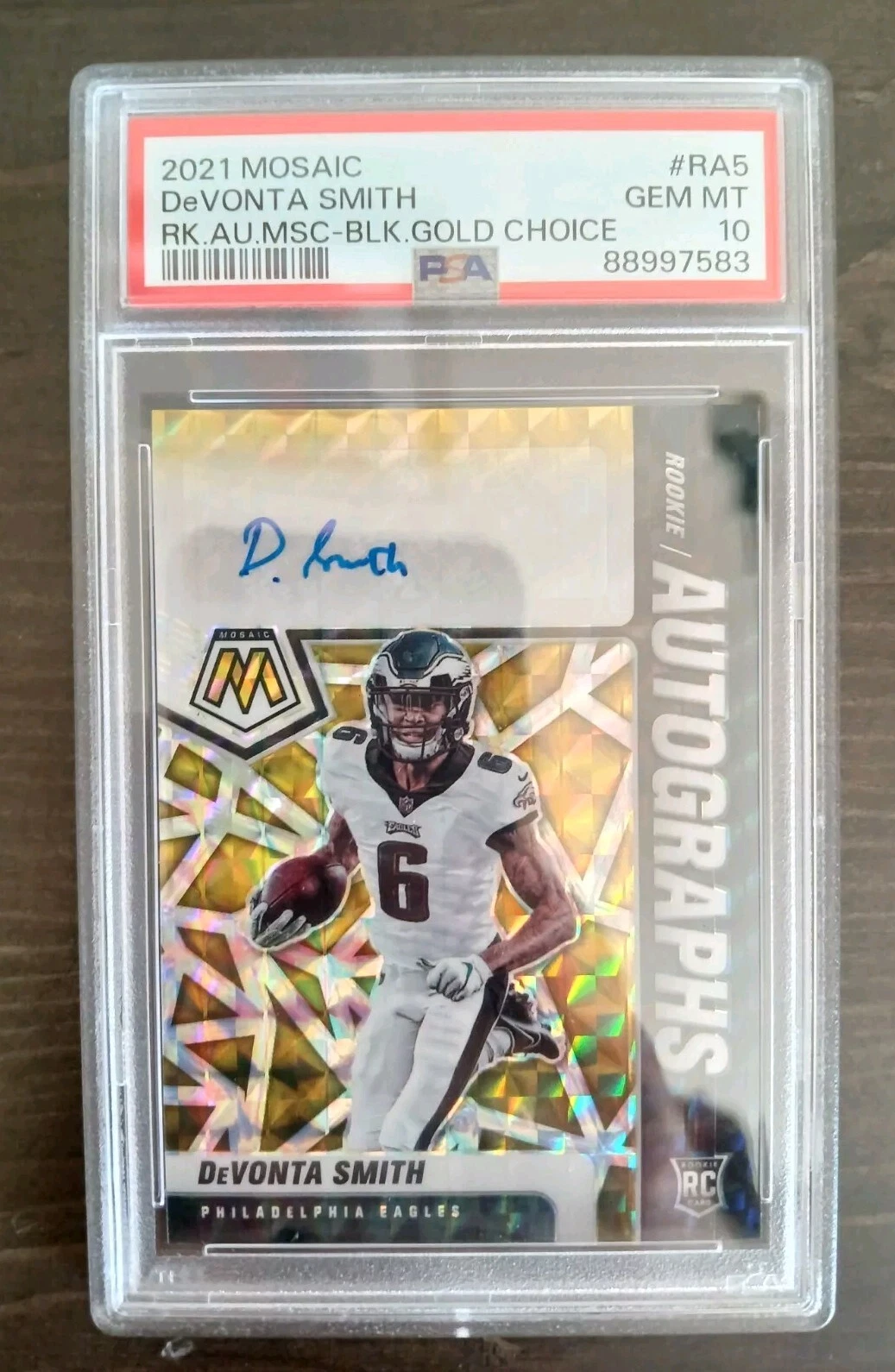 DeVonta Smith Panini Mosaic Rookie Autographs Mosaic #RA5 Black Gold Choice