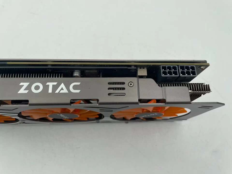 ZOTAC GeForce GTX980 4GB 2048SP GDDR5 PCI-E Graphics Video Card DP DVI HDMI - Image 3 of 4