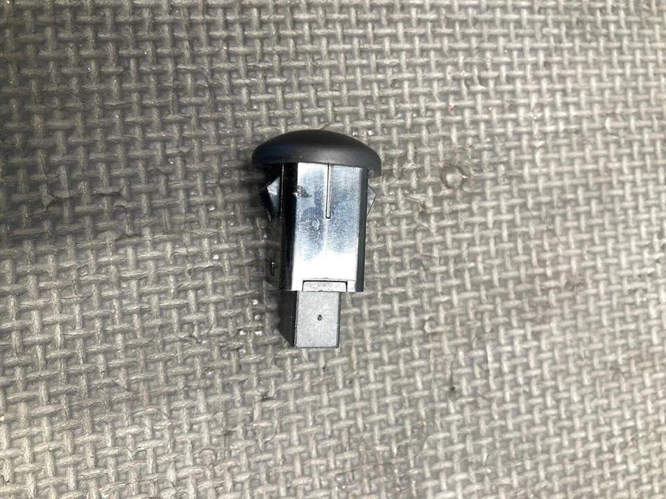 Indicador de lámpara de seguridad para tablero Hyundai Genesis Omron 09-14 OEM 95410-3J700 Foto 3 de 4