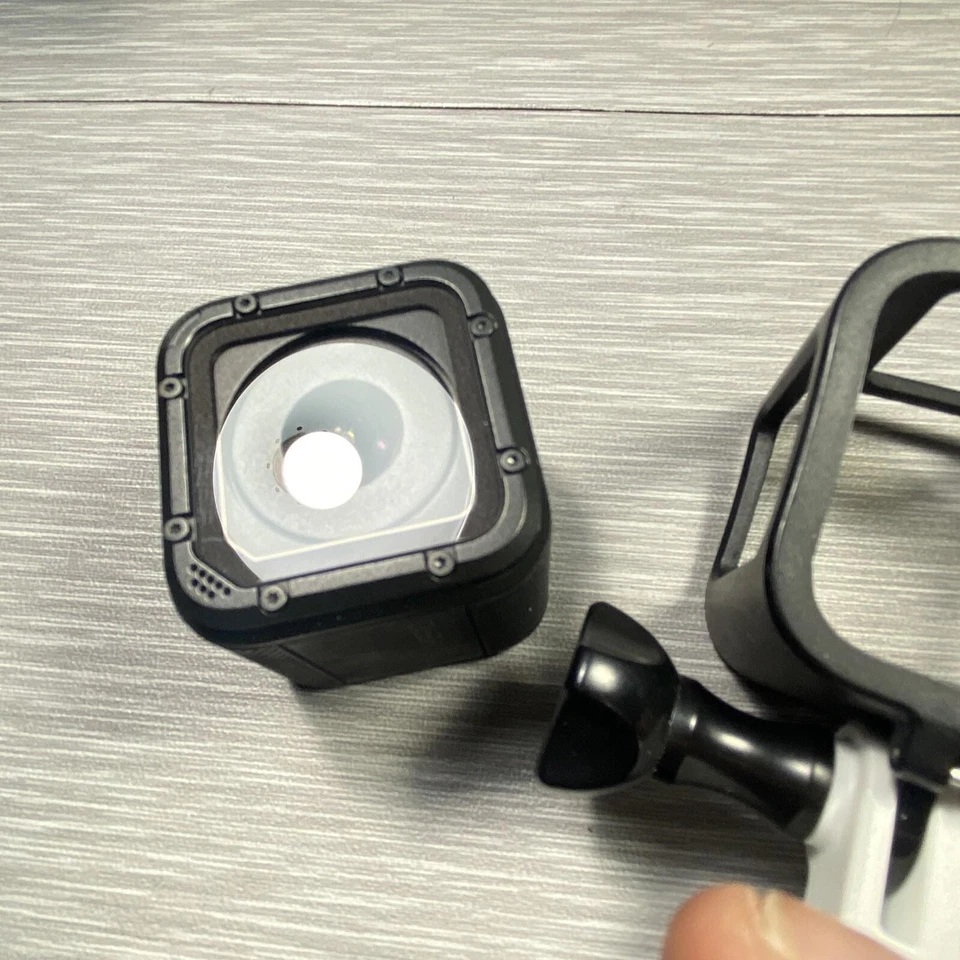 GoPro HERO Session Camera *NO POWER* - Image 2 of 4