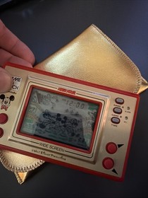 Vintage Nintendo Game And Watch console Mickey Mouse + Carry Case 1981