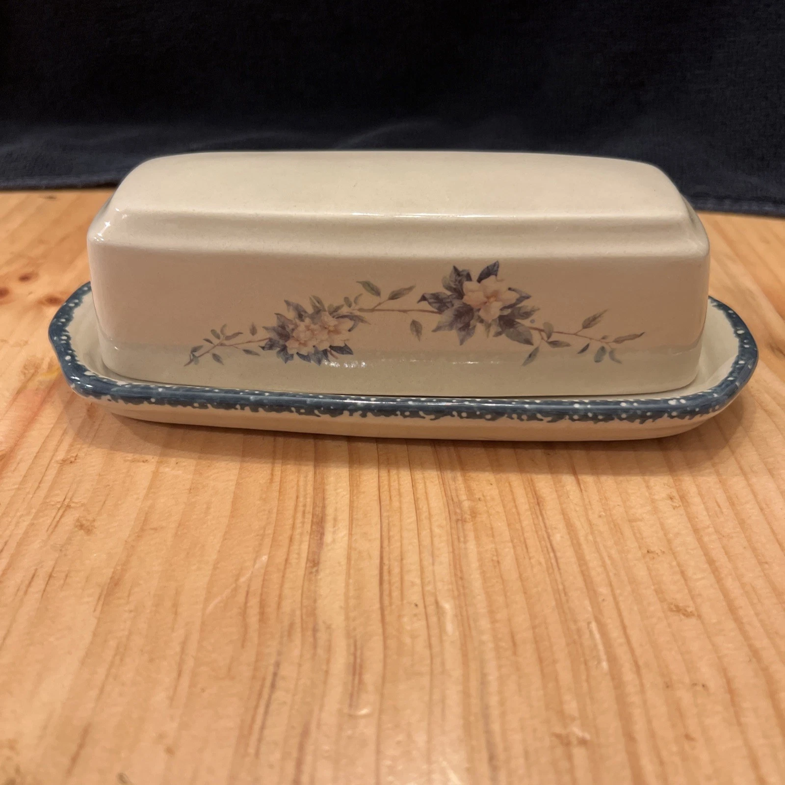 ￼ vintage Home And Garden Party Butter Dish With Floral Design Measures 8 Inches