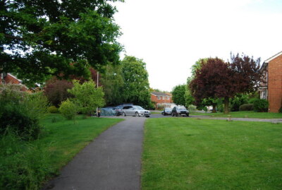 Foto 6x4 Open Space am Ende von Cheviot Close Tonbridge um 2009