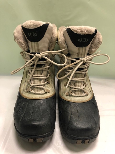 salomon insulated hiking boots