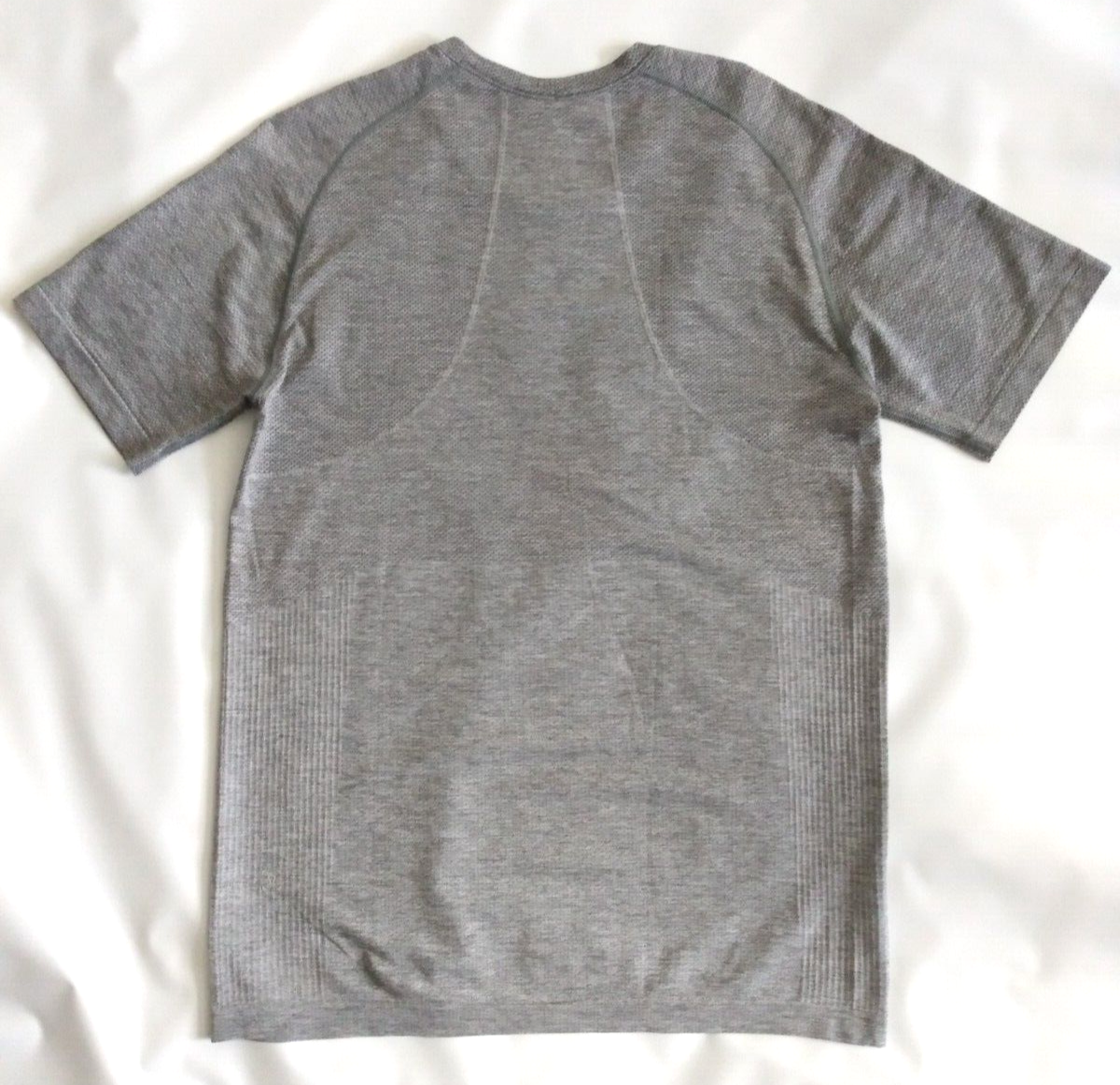 Lululemon Men's Size S Swiftly Tech Short Sleeve Shirt Top T