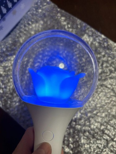 Ado Rose Penlight White Comedy 2022 Tour Limited Light Stick Rare - Picture 6 of 24