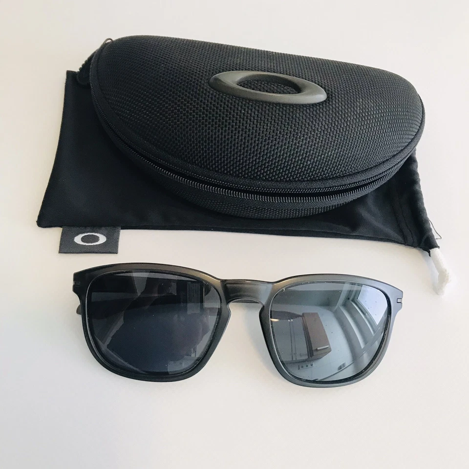 Oakley Sonnenbrille Herren, Schwarz, Anthrazit. Absoluter Neuzustand. Mit Case., Foto 4 von 5