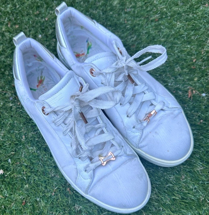 Tenis Ted Baker London para mujer blancas florales RAILY talla 8,5 Foto 3 de 4