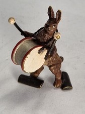 antike Wiener Bronze "Hase mit Trommel"