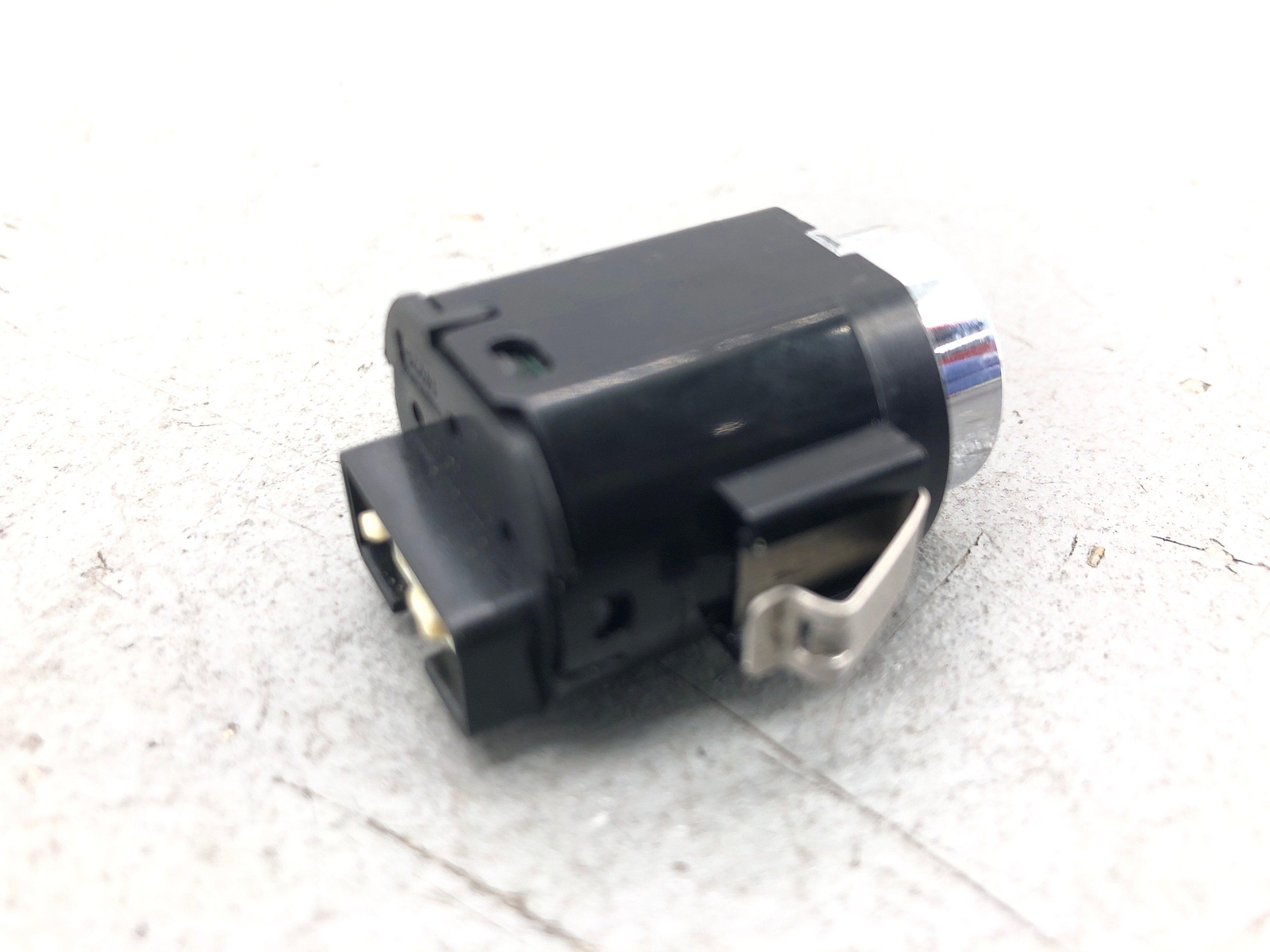 McLaren GT 2020-2023 Front Release switch