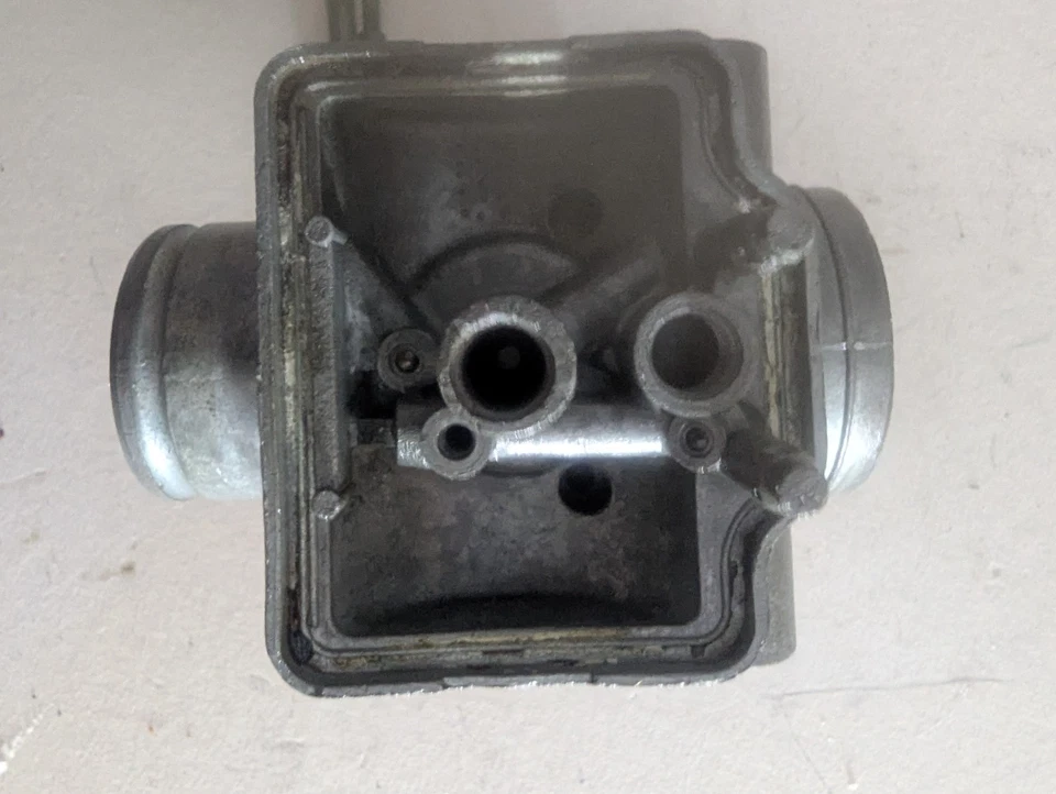 Carburador Honda CB750 K corpo interno esquerdo 7A 1971 - 1972, mas serve 71-76 - Imagem 3 de 4