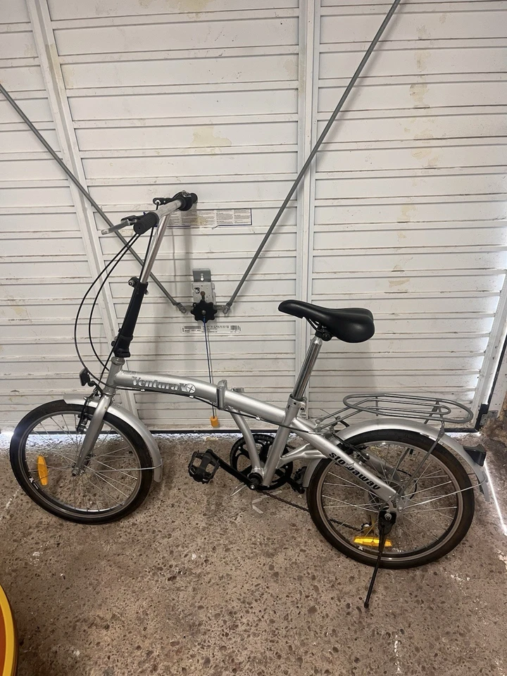 Stowaway Folding Bike 20in Silver with Rear Rack Mudguards Kickstand - Image 1 of 4