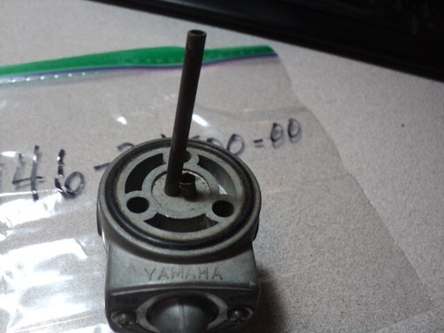 Yamaha YD2 YDS1 YDS2 1962-63 MONTAJE DE LLAVE DE COMBUSTIBLE 1 NOS OEM 146-24500-00 - Imagen 3 de 11
