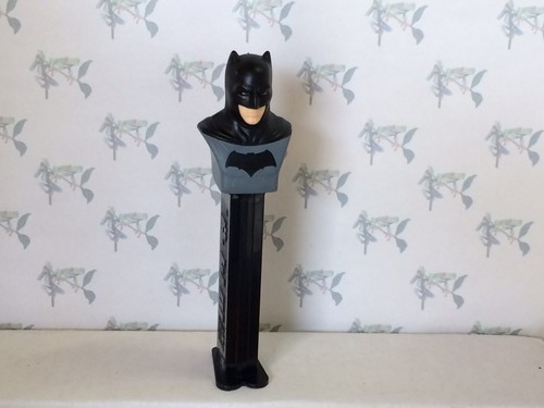 PEZ - DC Comics Series - Choose Character from Pull Down Menu- Use for Crafts - Picture 15 of 39