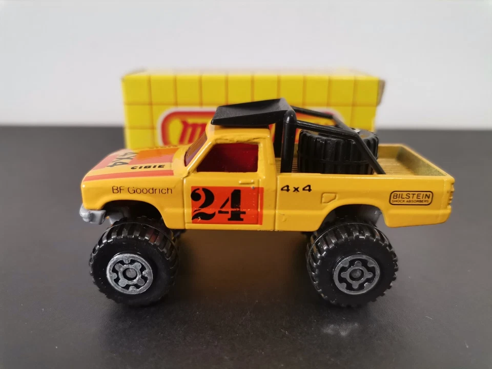 MATCHBOX MB 63 4X4 OPEN BACK TRUCK SILVER PAINTED BASE BOXED - Immagine 2 di 4
