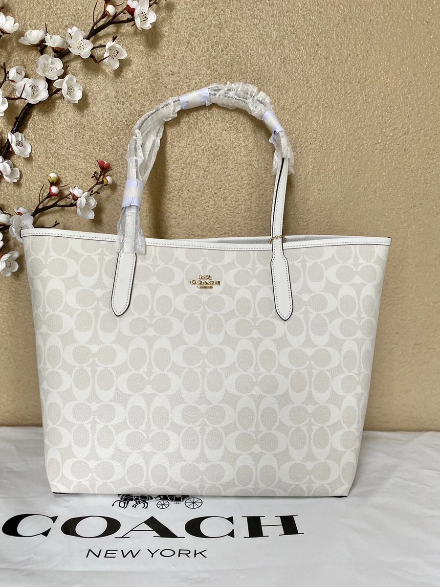 Coach 5696 City Tote in Signature Canvas