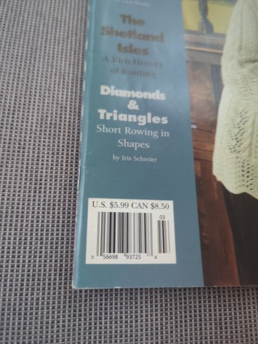 Inknitters Fall 2001 Vol 4 No. 14 The Shetland Isles, Button Holes Etc - Picture 2 of 2