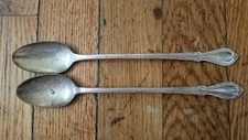 2 ANTIQUE COLLECTIBLE ICED TEA SPOONS 7.75" WM ROGERS MFG CO SILVER PLATE -MONO 