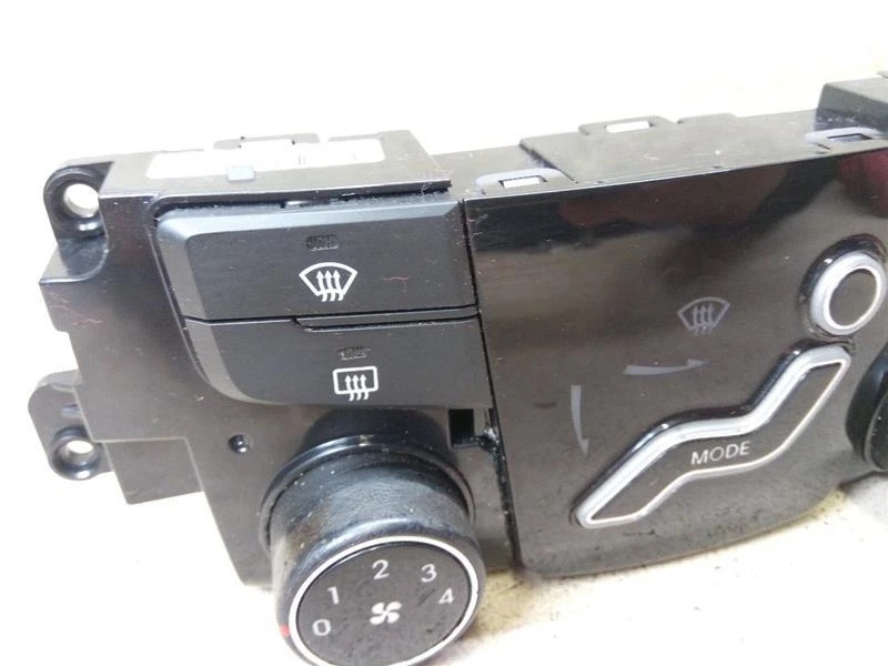 Interruptor de climatización de temperatura 972503Q000 para Hyundai Sonata B30 2011 Foto 2 de 4