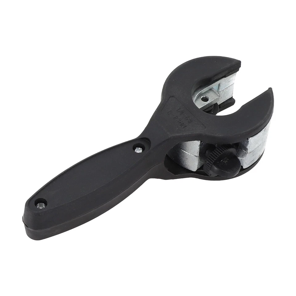 User Friendly Design of the Ratchet Tube Cutter Makes It Effortless to Use - Image 4 of 4