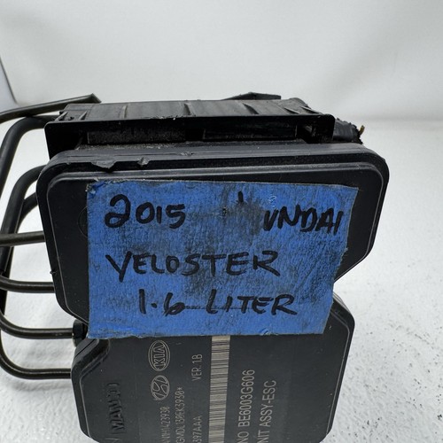 2014-2014 Hyundai Veloster OEM Abs Pump Control Module Z4ITV 58920-2V470 - Picture 2 of 7
