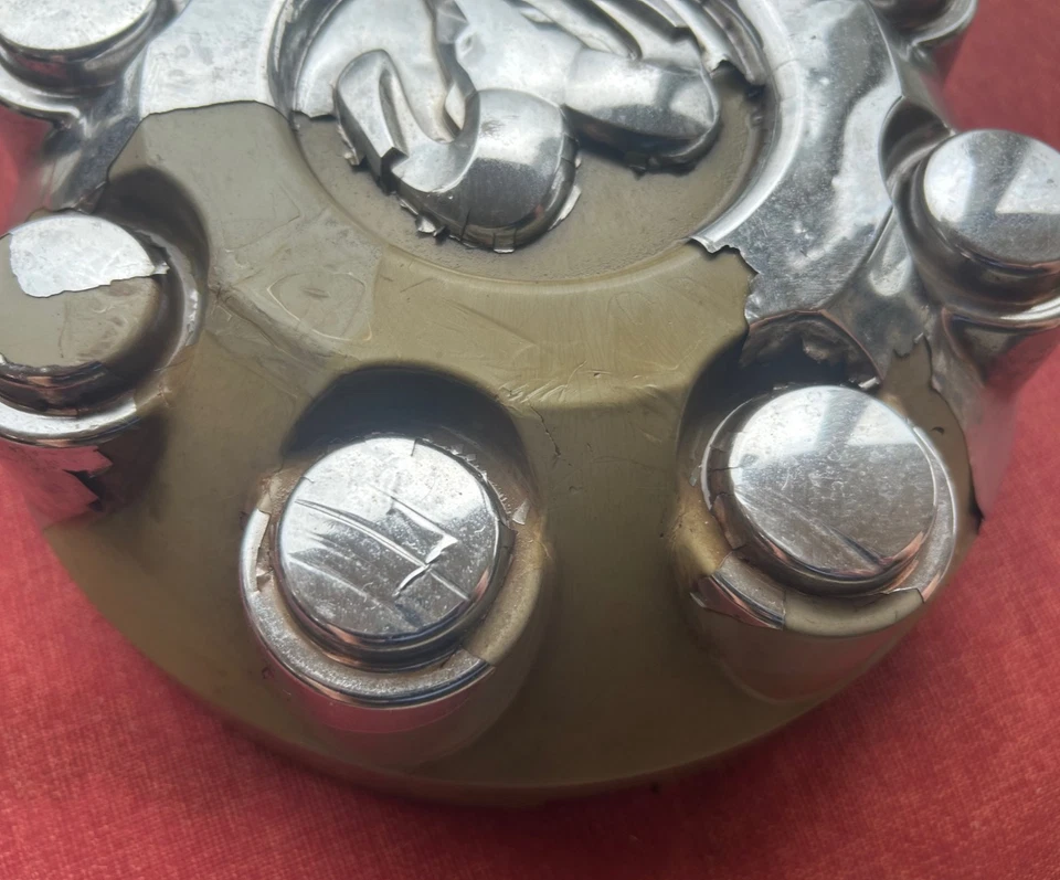 (1) Tapacubos central Dodge Ram 2500 3500 SRW CROMO FÁBRICA OEM 52121450AB 2187 Foto 2 de 4