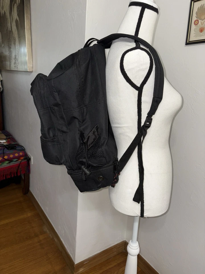 Mochila Larry Little Golf Clásica Negra, Polo 2XL, Botella de Agua y Pin NFL Foto 2 de 4