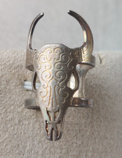 Ancienne bague ajustable, tête de taureau / buffle, en argent massif