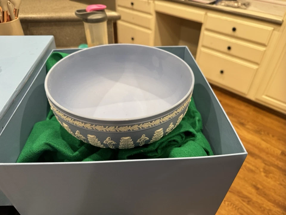 Cuenco de hoja de acanto de jaspe Wedgwood clásico color azul Wedgwood. Muy raro Foto 2 de 4