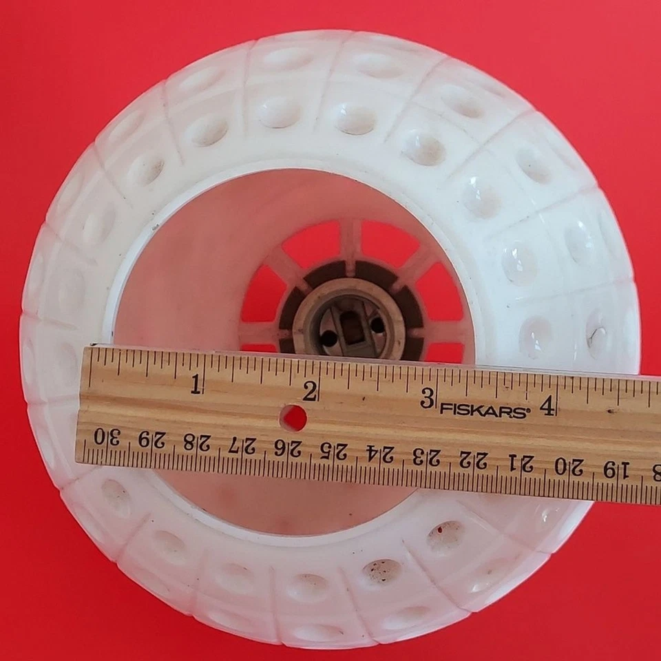 Vintage Retro Atomic Pattern White Plastic Ceiling Screw-in Light bulb Cover - Image 4 of 4