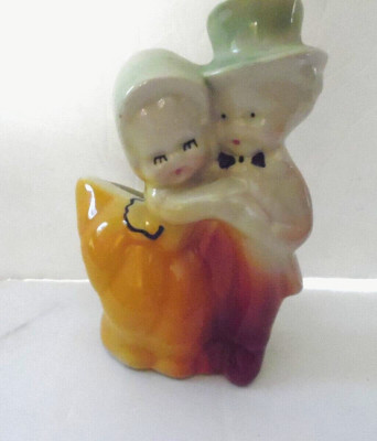 Vintage Mid Century Modern Ceramic Planter/Vase Man & Woman Bonnet & Top Hat