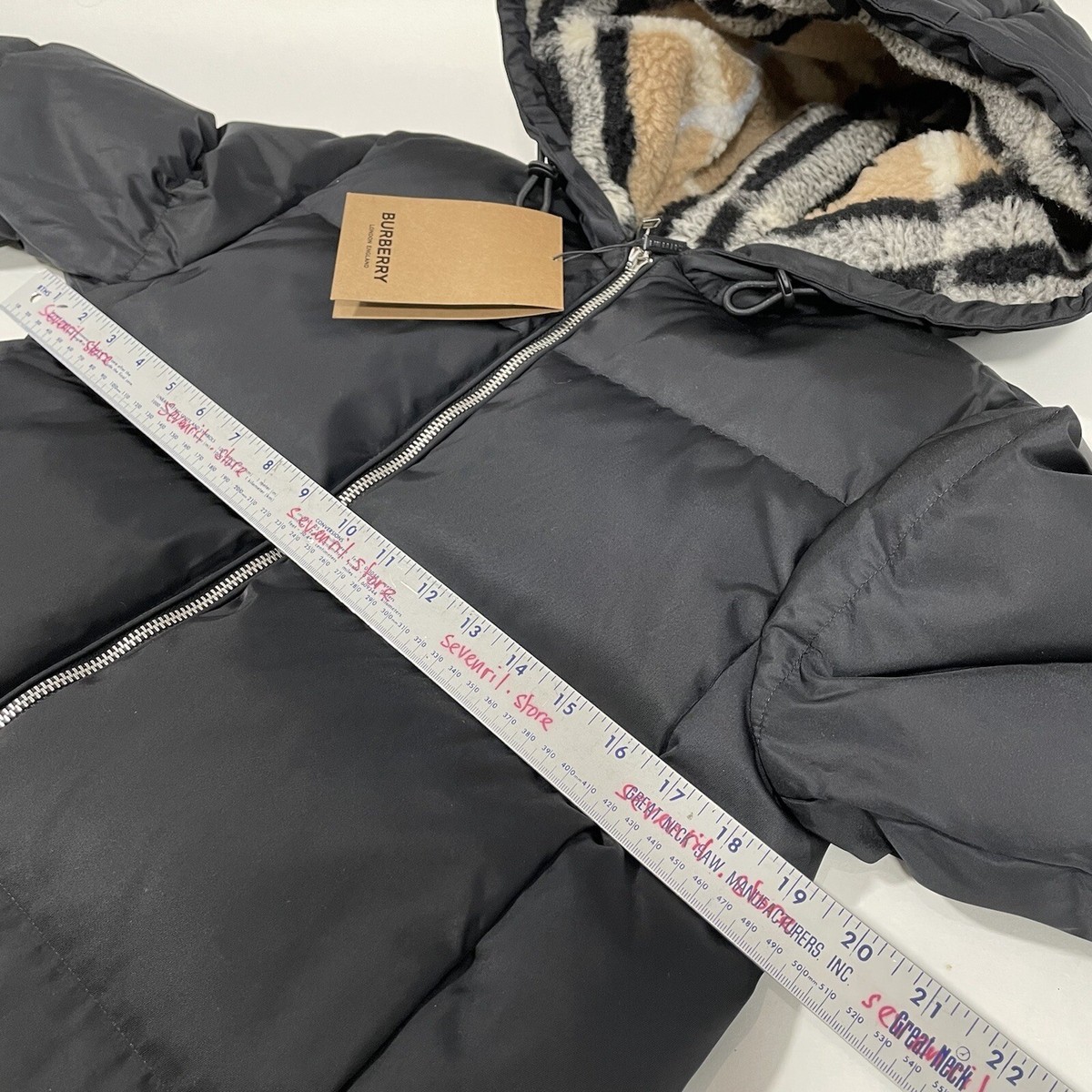 Burberry★素敵！Seafield Black Puffer Jacket Nova Hoodie Burberry Seafield Down Filled Black Puffer Jacket Nova