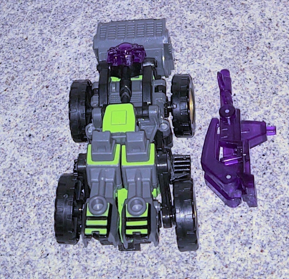 Transformers Universe Classics SCRAPPER complete Part of Walmart Devastator Set - Image 4 of 4