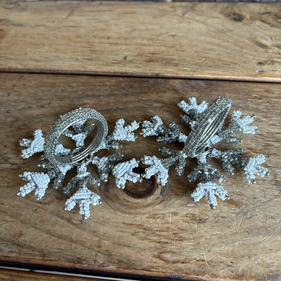 Juego de 2 servilleteros copo de nieve con cuentas blancas y plateadas Foto 3 de 4