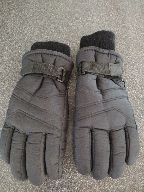 SNOW GLOVES ski snowbaord insulated black used youth size large!! Great for snow