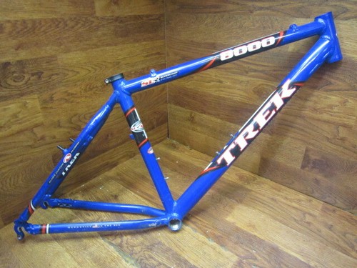 VINTAGE TREK 8000 SLR 26\