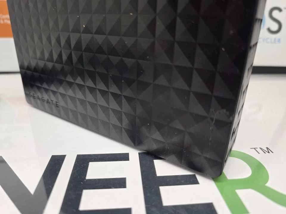 Seagate Expansion Desktop Drive 2TB External Hard Drive SRD0NF2 1TFAP1-500 - Image 2 of 4