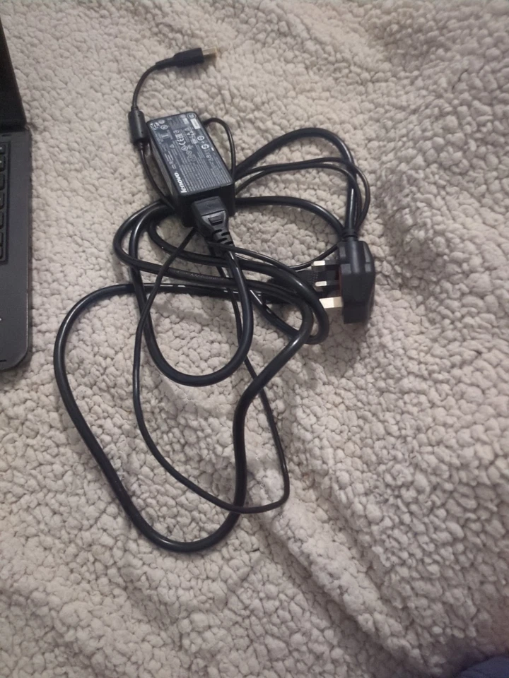 Lenovo Yoga 2 11" N2940 Laptop  4GB RAM 120GB SSD, Win 10, Home, Touchscreen - Image 2 of 4