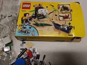 LEGO PIRATES TREASURE ISLAND 70411 Box And Parts Only